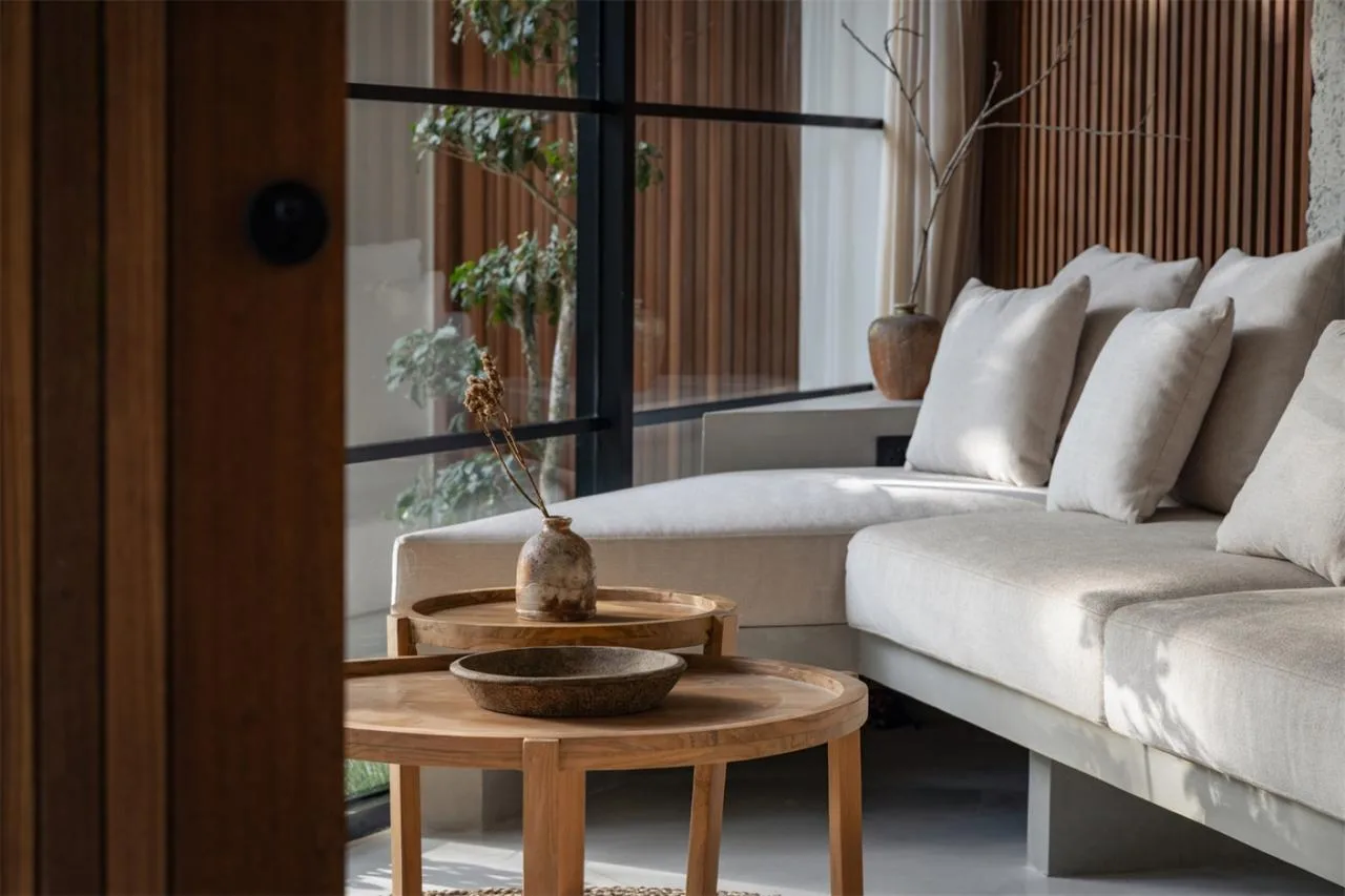 The Wabi Sabi Realm in the Poetic Forest: Design of a Natural Villa Under a Flipped Roof