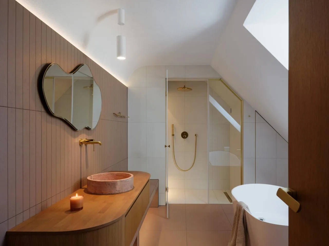 Tracing history and nature, paying tribute to the sacred atmosphere of Baroque and religious inspiration in residential design