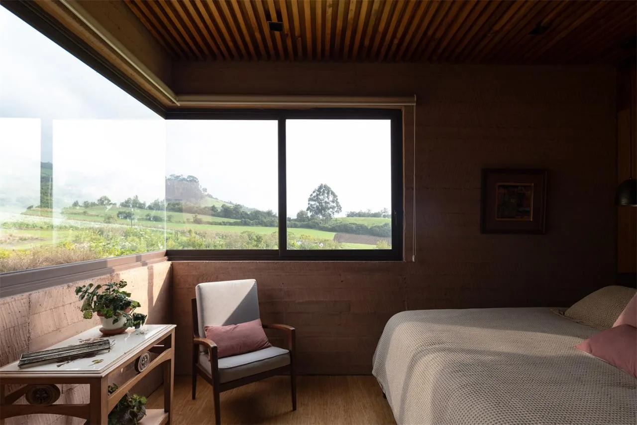 Villa design for observing landscape dynamics and experiencing natural emotions from different angles