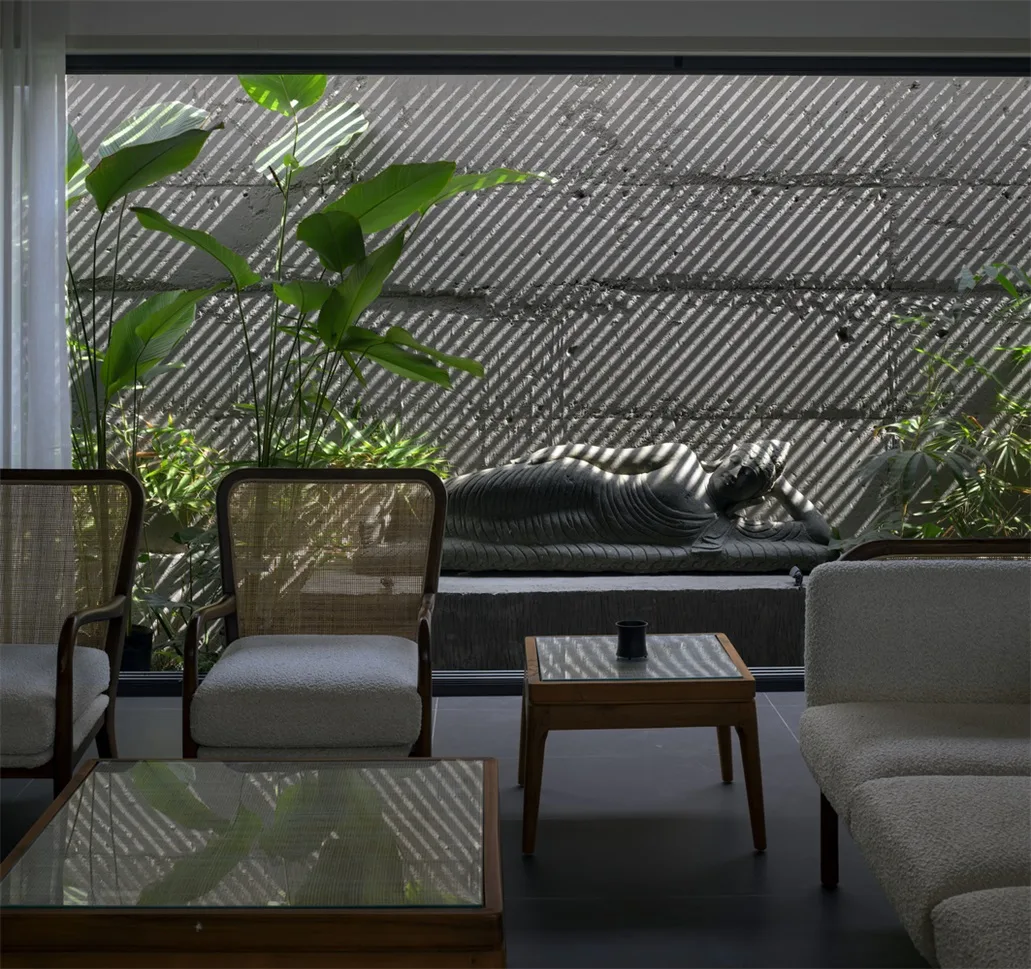 Red brick rural villa design that brings life closer to nature and blends tradition and modernity