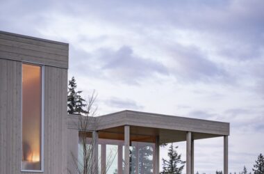 A Serene Floating Meditation House on Grass: A Zen-Inspired Vacation Retreat-BIM WORLD