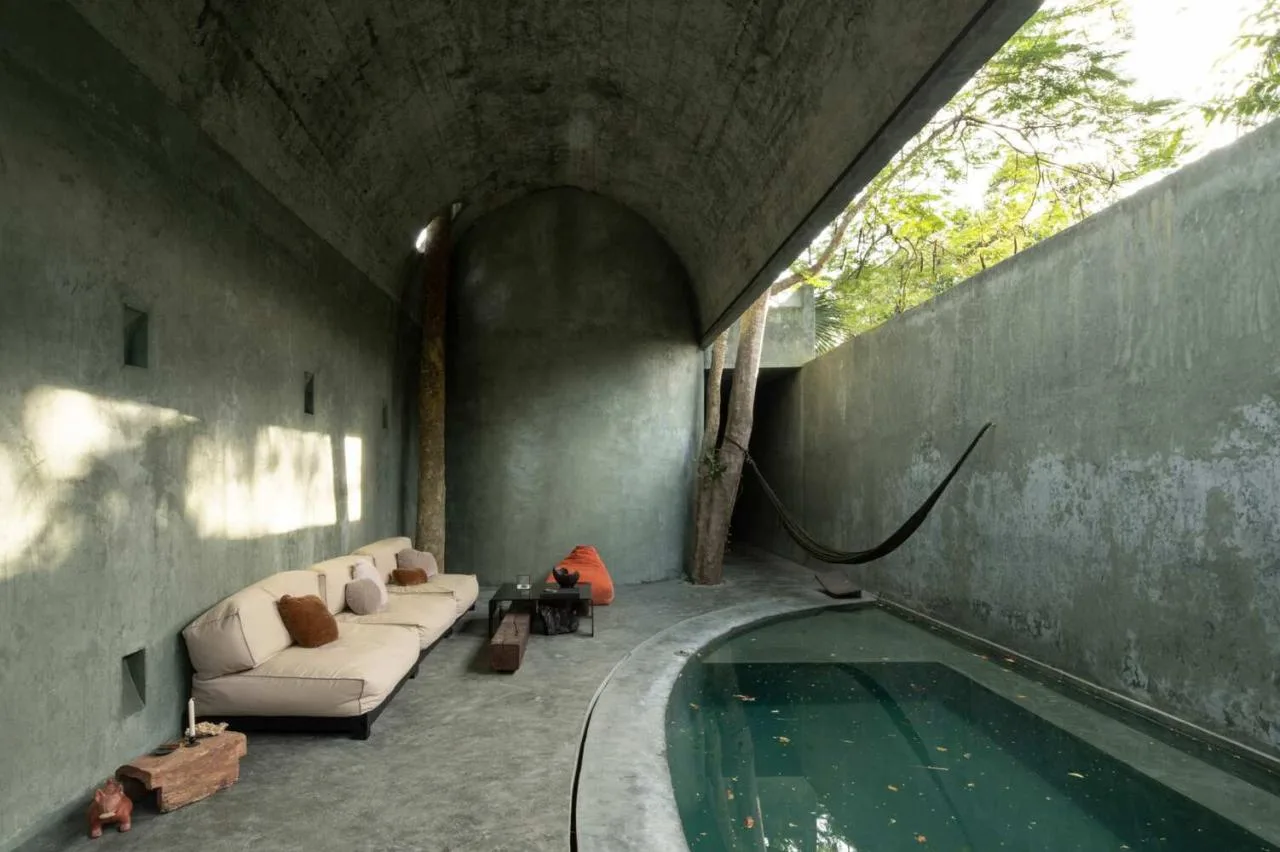 Design of vacation homes that draw inspiration from natural wells and caves and perceive time through the interweaving of light and shadow