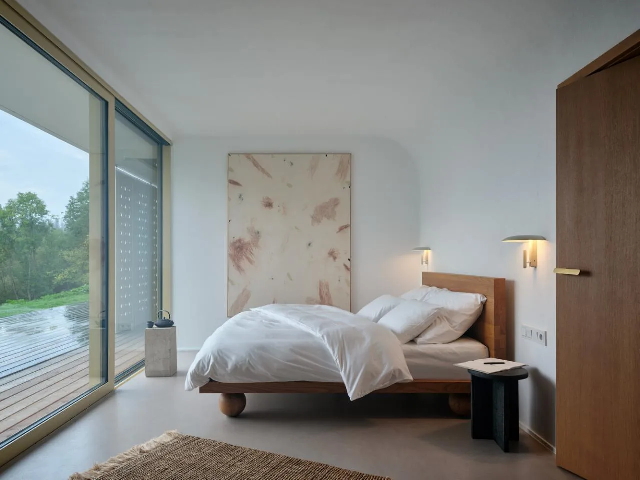 Tracing history and nature, paying tribute to the sacred atmosphere of Baroque and religious inspiration in residential design