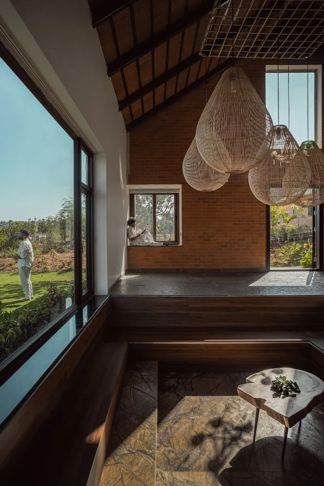 Villa design that responds to research on environmental climate materials and engages in a perfect dialogue with nature