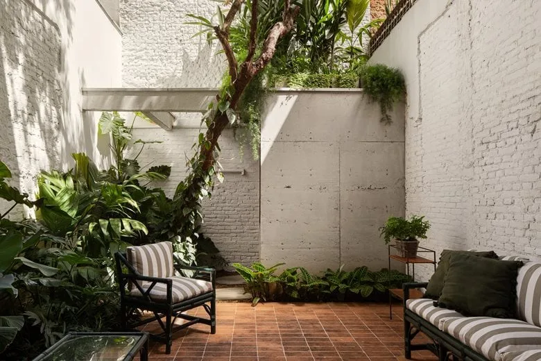 Awaken emotional memory, reshape peaceful life, and design simple and rustic villa renovation