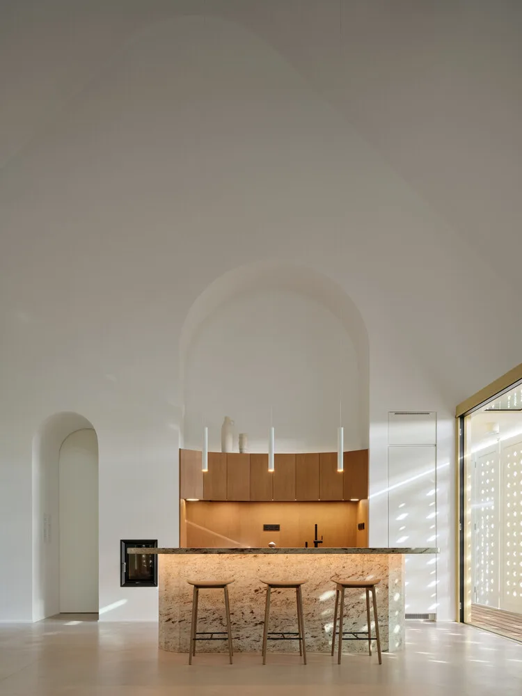 Tracing history and nature, paying tribute to the sacred atmosphere of Baroque and religious inspiration in residential design