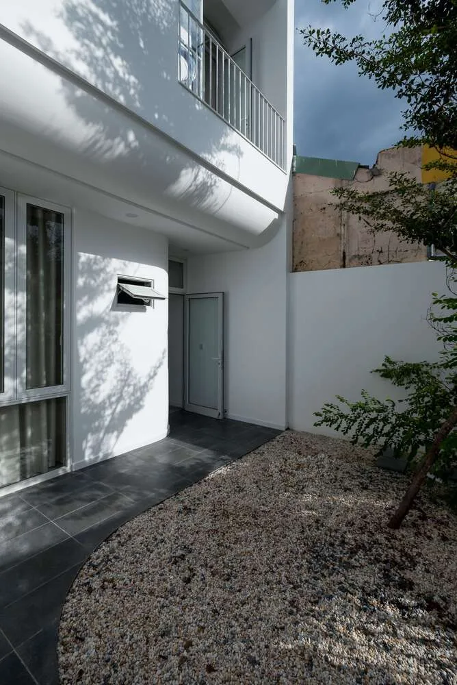 The Wisdom of Curved Architecture in the Feng Shui Difficulties of Residential and Studio Design