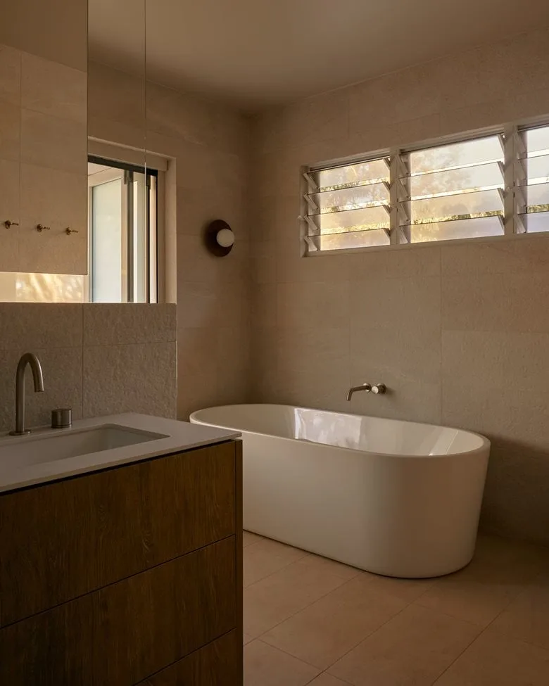 Carving in details to achieve a win-win balance of aesthetic energy in villa living space design