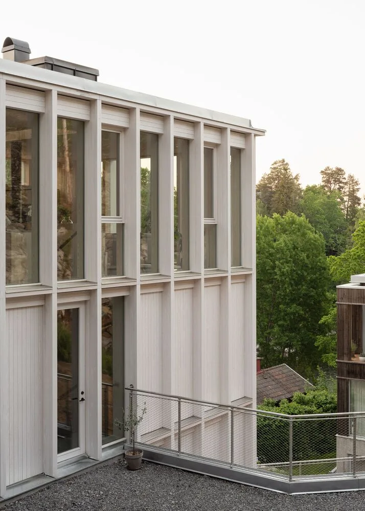 Miracle of architecture by the strait, challenging the terrain to create a stunning view of wooden villa design