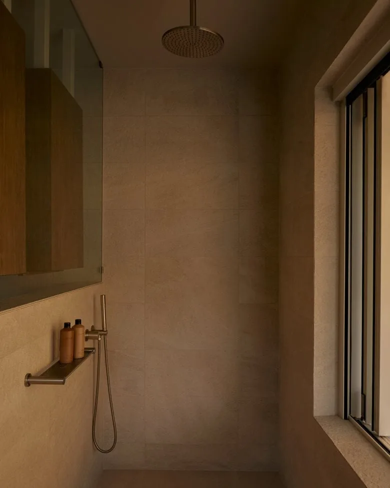 Carving in details to achieve a win-win balance of aesthetic energy in villa living space design