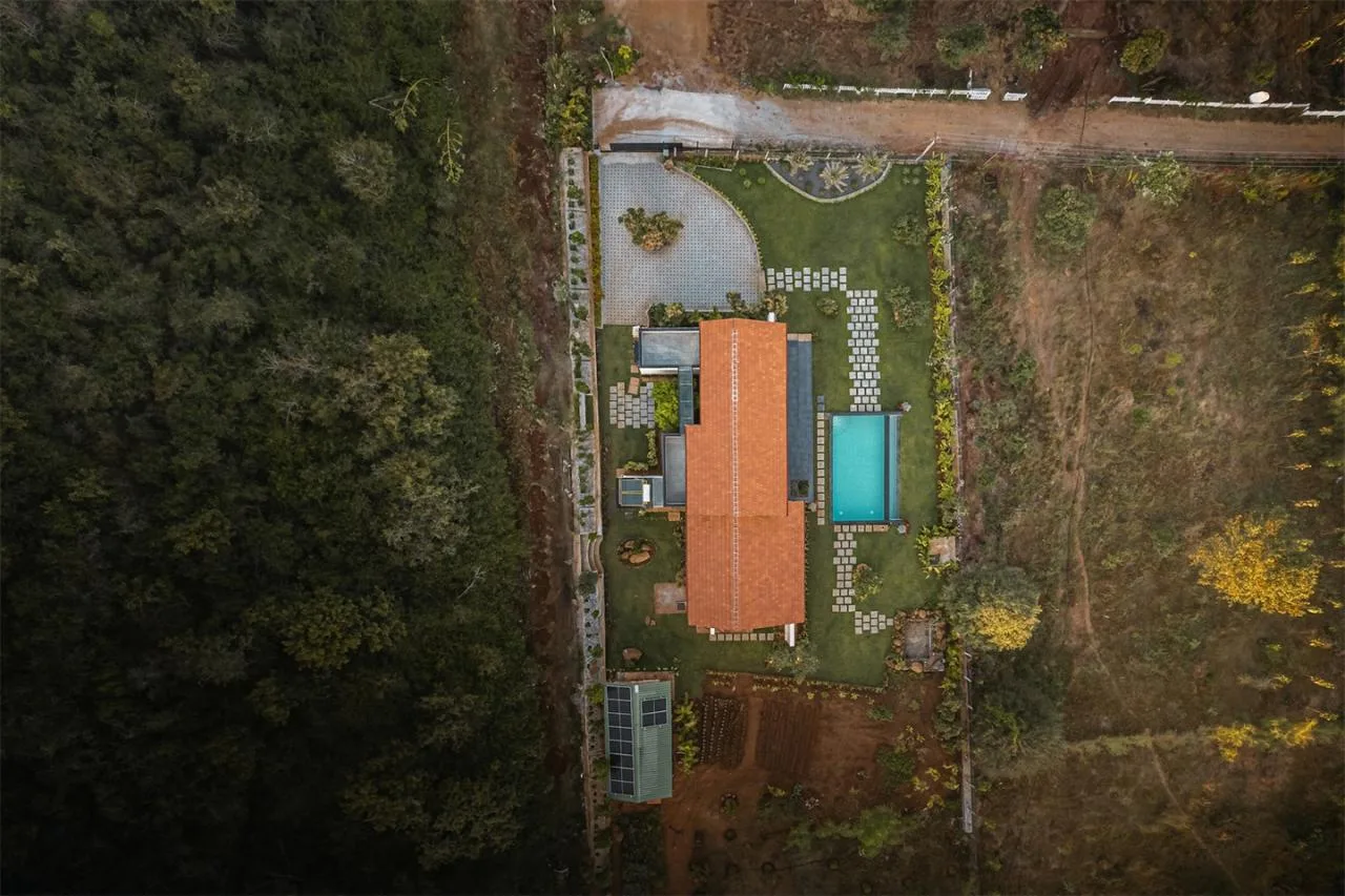 Villa design that responds to research on environmental climate materials and engages in a perfect dialogue with nature