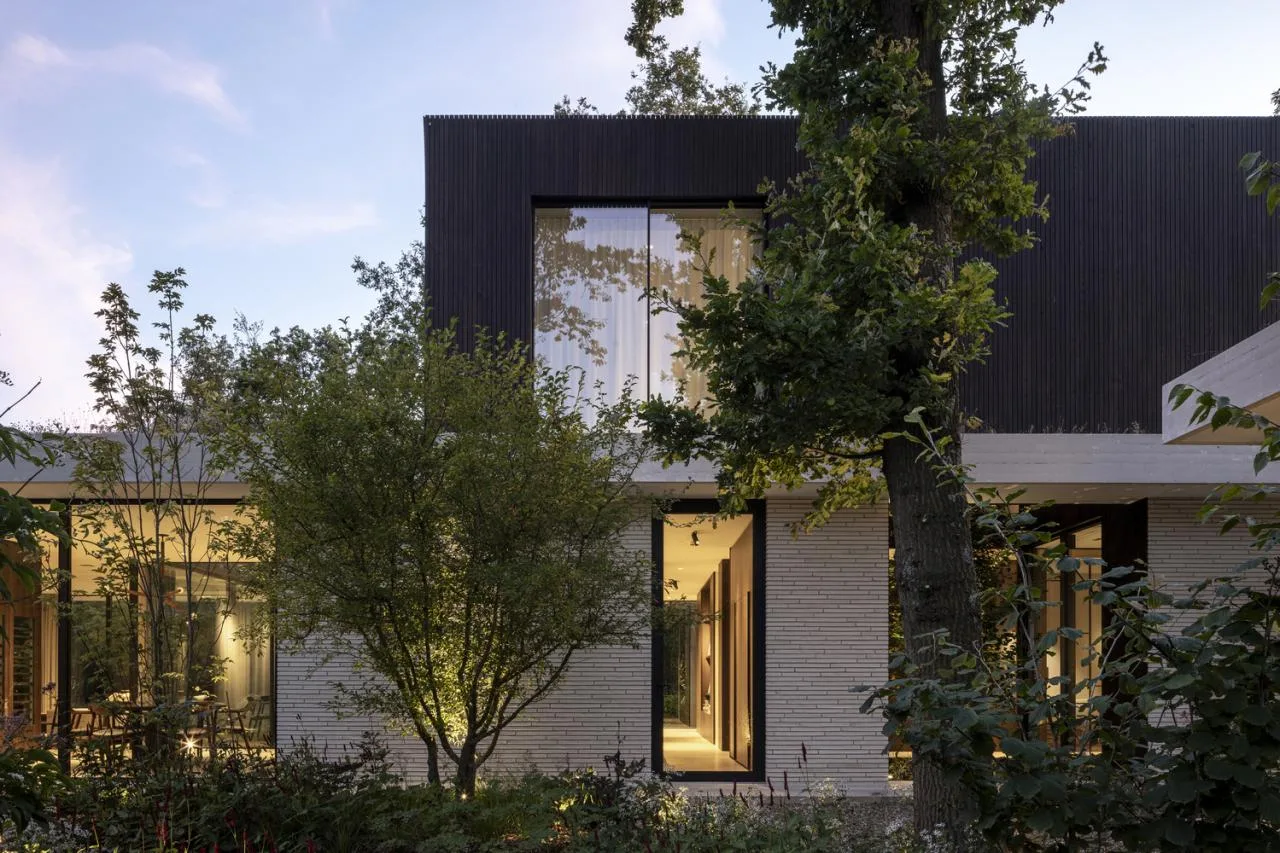 Encountering Hidden Villas on the Dutch Coast: A Feast of Nature, Architecture, and Art Design