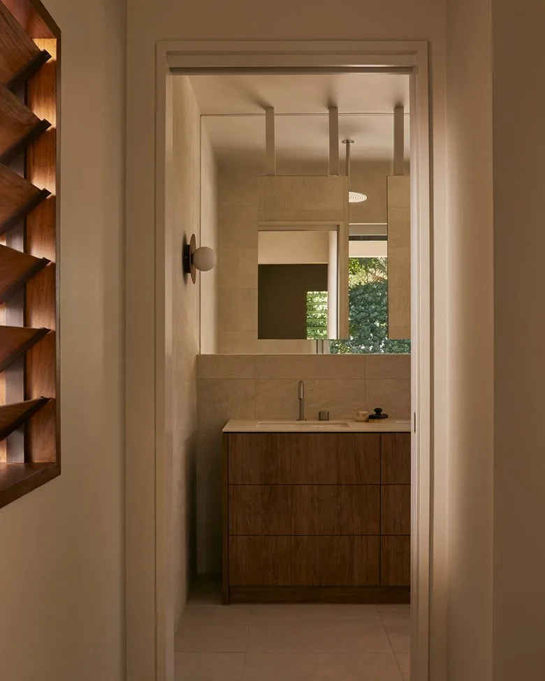 Carving in details to achieve a win-win balance of aesthetic energy in villa living space design