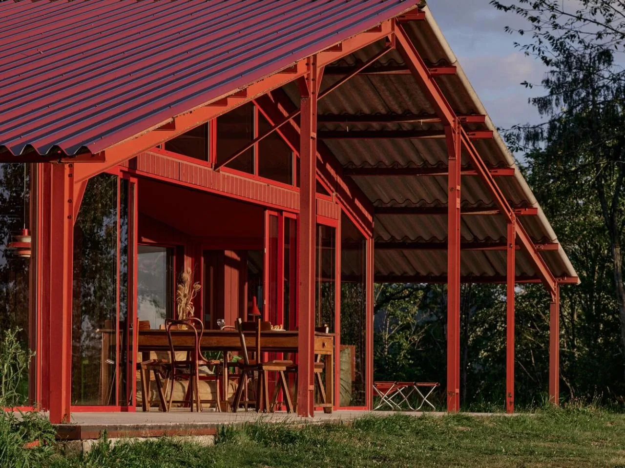 A serene vacation home design with red gemstones hidden in a lush and magnificent environment