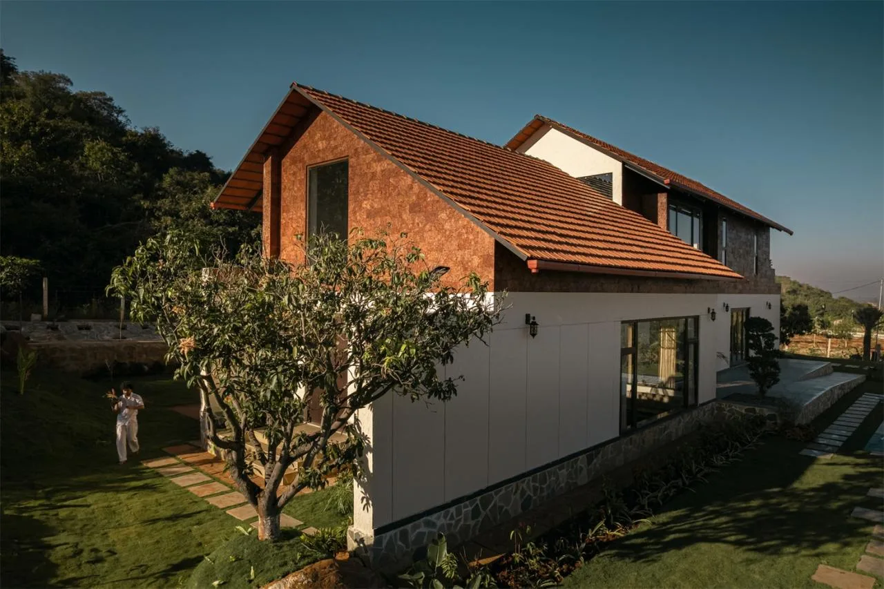 Villa design that responds to research on environmental climate materials and engages in a perfect dialogue with nature