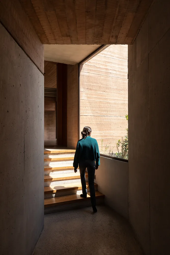 Villa design for observing landscape dynamics and experiencing natural emotions from different angles